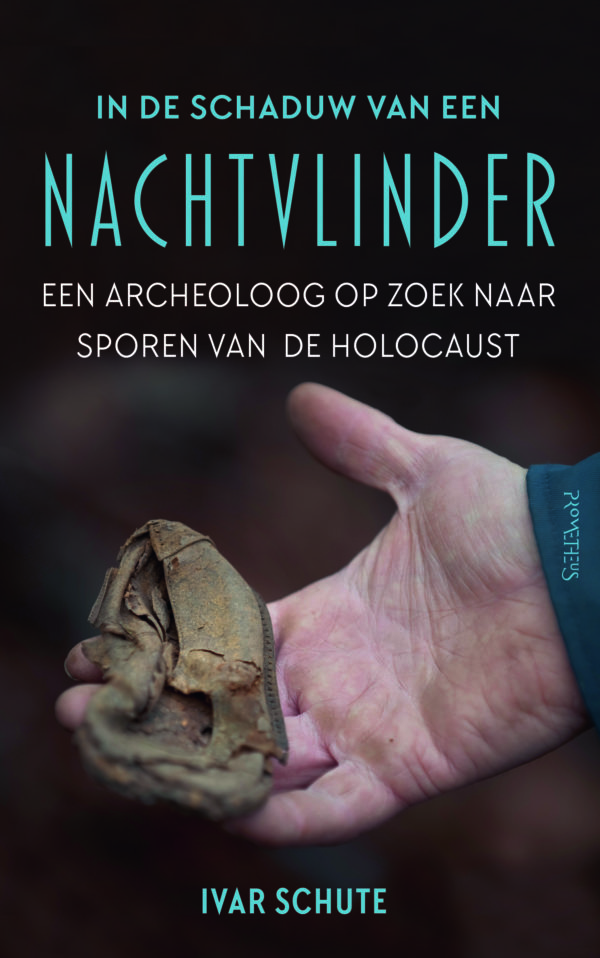 In de schaduw van een nachtvlinder