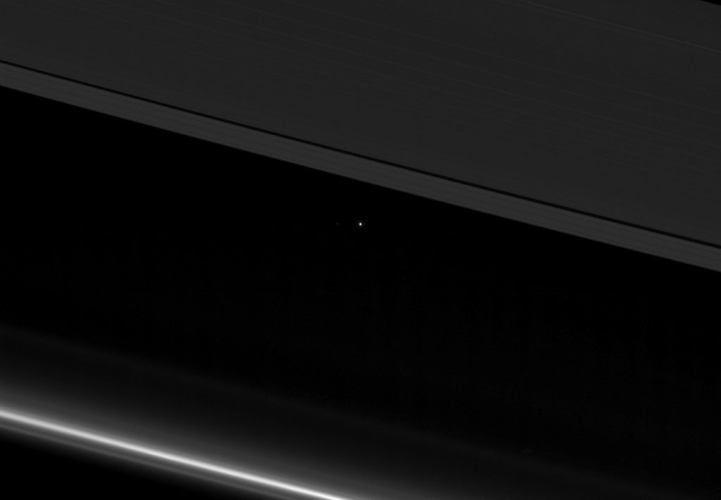 aarde-saturnus-ringen-cassini-nasa